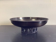 Load image into Gallery viewer, Round Metal Display Tray
