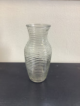 Load image into Gallery viewer, Clear Glass Flower Vase