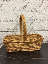 Load image into Gallery viewer, Wicker Basket