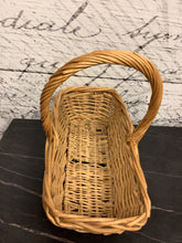 Load image into Gallery viewer, Wicker Basket