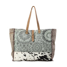 Load image into Gallery viewer, Green floral print weekender bag