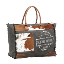 Load image into Gallery viewer, Handmade Print Weekender Bag