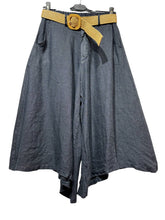Load image into Gallery viewer, Cropped linen culottes with braided belt