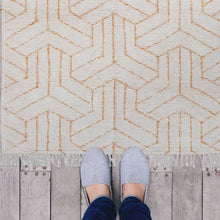 Load image into Gallery viewer, 5x7 Geometric Pattern Area Rug