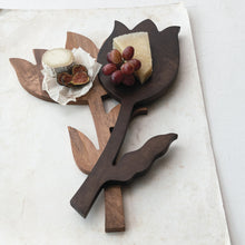 Load image into Gallery viewer, Mango Wood Flower Shaped Cheese/Cutting Board