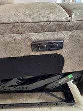 Load image into Gallery viewer, Enbridge Armless Dual Power Recliner