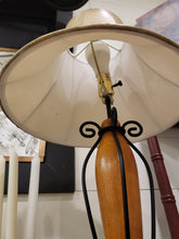 Load image into Gallery viewer, Wood and Metal Table Lamp