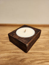 Load image into Gallery viewer, Scented Candle In Square Wood Holder