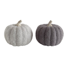 Load image into Gallery viewer, 4.25" Wool Felt Pumpkin