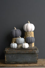 Load image into Gallery viewer, 5.5" Wool Felt Pumpkin