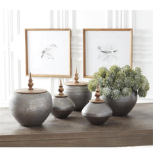 Load image into Gallery viewer, Bird Sketch in Wood Frame
