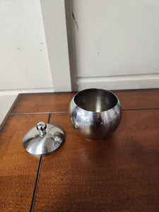 Silver Metal Container w/ Lid
