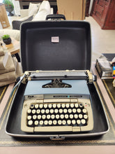 Load image into Gallery viewer, Manual Typewriter in Carrying Case
