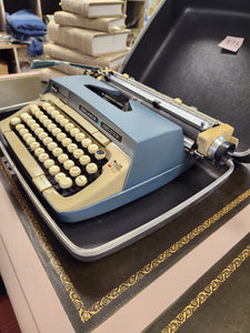 Manual Typewriter in Carrying Case