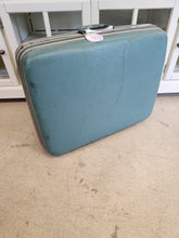 Load image into Gallery viewer, Light Blue Samsonite Travel Suitcase
