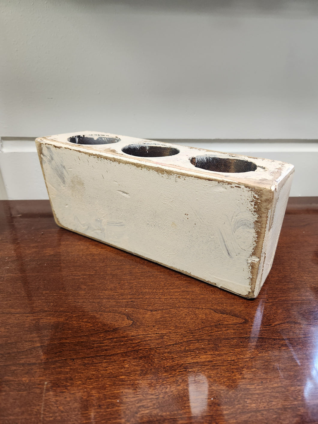 Distressed-Look Wooden 3-Hole Sugar Mold