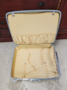 Cream/Off White Samsonite Suitcase
