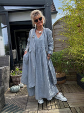 Load image into Gallery viewer, Long Linen Jacket
