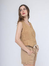 Load image into Gallery viewer, Linen Vest
