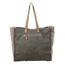 Load image into Gallery viewer, Green floral print weekender bag
