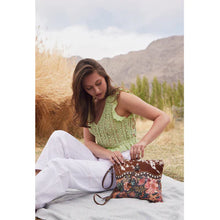 Load image into Gallery viewer, Dusa Small &amp; Crossbody Bag
