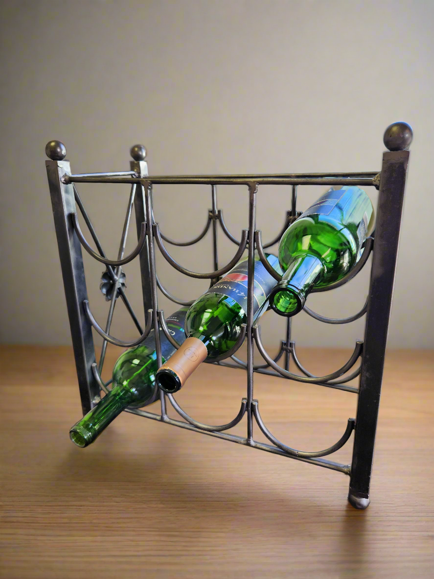 Decorative Metal Wine Bottle Holder/Rack