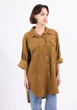 Load image into Gallery viewer, Long Velvet Botton Down Shirt
