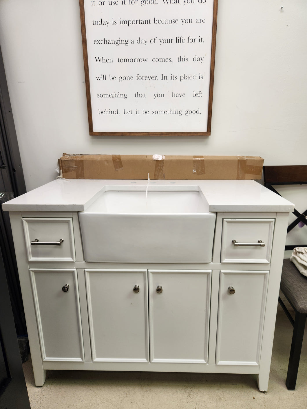 White 42'' Free Standing Single Bathroom Sink Vanity