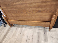 Load image into Gallery viewer, Wood Queen Headboard &amp; Footboard Set
