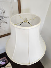 Load image into Gallery viewer, Crystal Table Lamp
