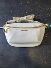 Load image into Gallery viewer, Blair Fanny Bag
