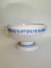 Load image into Gallery viewer, 1940s White &amp; Blue Wedgewood Bowl

