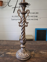 Load image into Gallery viewer, Ornate Metal Table Lamp
