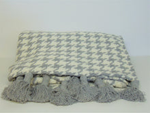 Load image into Gallery viewer, Grey &amp; Cream Houndstooth Throw w/ Tassels

