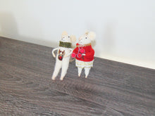 Load image into Gallery viewer, Wool Felt Mouse in Outfit Ornament
